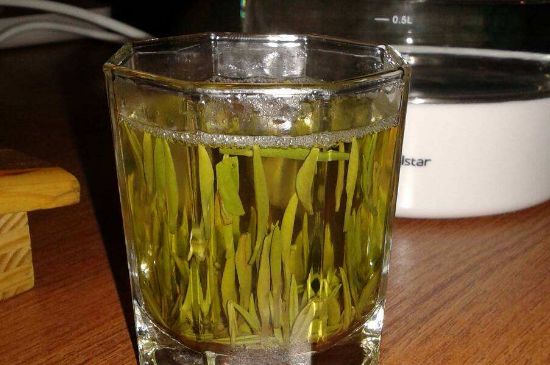 冷泡茶用什么茶葉最好，什么樣的茶適合冷泡？