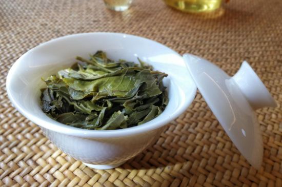 干吃茶葉致癌嗎，長期吃干茶葉的危害