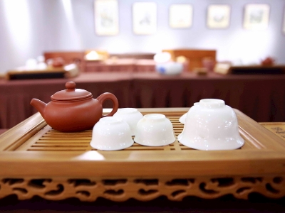 千萬別做兼職茶藝師，女人學(xué)茶藝好嗎？