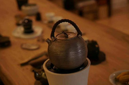 蒸茶和煮茶還有泡茶有什么區(qū)別，泡茶煮茶蒸茶哪個(gè)好喝？