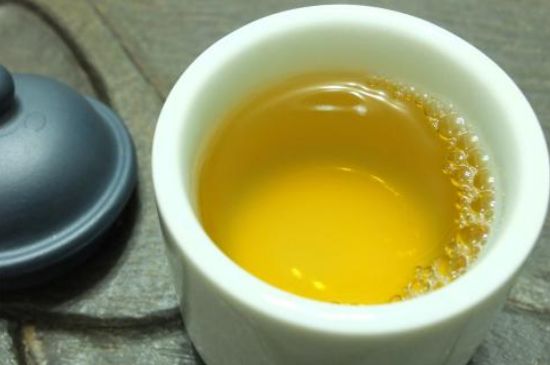 蜂蜜泡茶葉的副作用，蜂蜜泡茶葉有什么禁忌