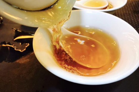 肉桂可以用紫砂壺沖泡嗎，紫砂壺能泡武夷巖茶肉桂用嗎？