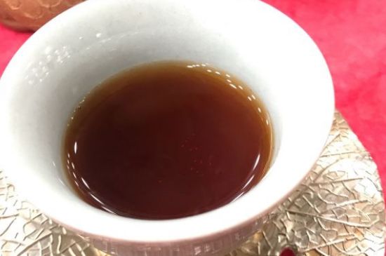 黑茶調(diào)理婦科病，女人喝黑茶好處太多了！