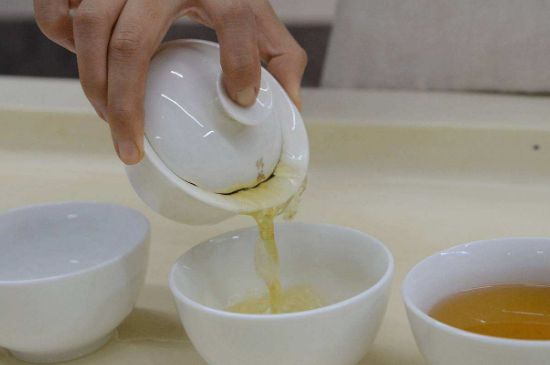 泡茶的順口溜，茶葉三泡是精華