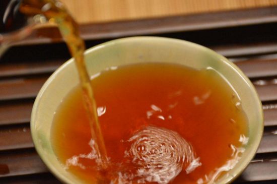 老茶浸蜜有什么功效，茶葉浸蜂蜜治咳嗽