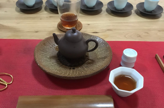 肉桂可以用紫砂壺沖泡嗎，紫砂壺能泡武夷巖茶肉桂用嗎？