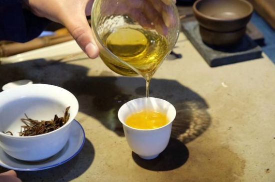 正常下一斤茶葉能喝多久，一個人一般一個月喝多少茶葉