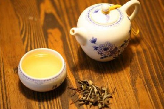 什么茶葉容易放香精，香精茶有什么危害？
