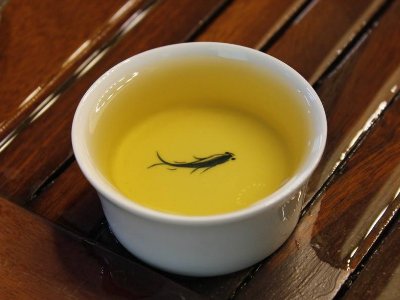 如何通過茶湯辨別好茶，<a href=http://m.linjie8.com/fenlei/ target=_blank class=infotextkey>六大茶類</a>茶湯顏色標準