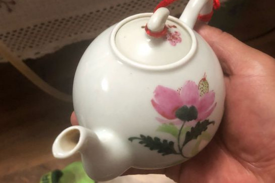 瓷壺適合泡什么茶，瓷器茶具喝什么茶好