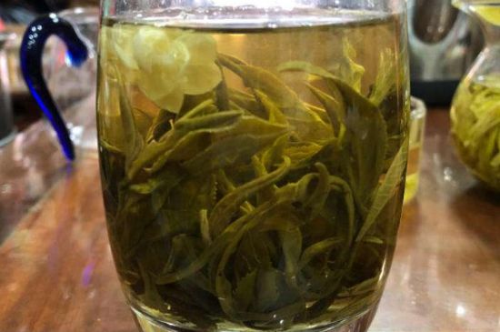 茉莉龍珠泡開后為什么都是梗，茉莉龍珠泡開后什么樣？