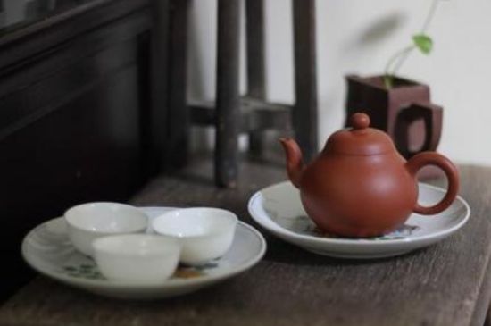 本山綠泥壺適合沖泡什么茶，紫砂壺本山綠最適合什么茶？
