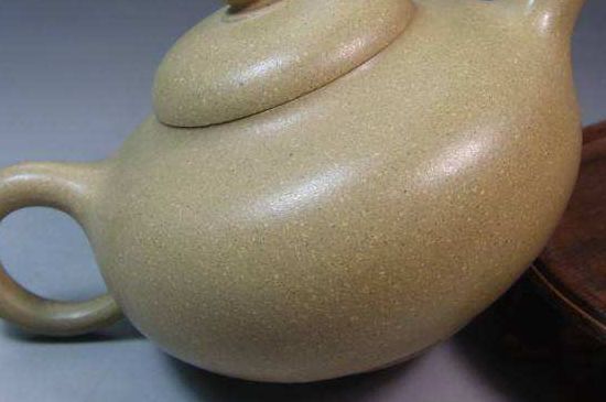 一把真正的本山綠泥壺最低多少錢，什么價(jià)格能買到本山綠泥紫砂壺？