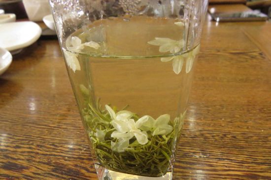 茉莉茶葉的功效與禁忌，什么人不適合喝茉莉花茶？