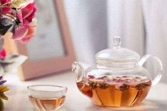 玫瑰花泡茶祛斑要多久見效，喝玫瑰花茶多久能祛斑？