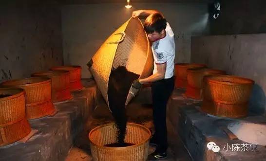 怎樣炭焙巖茶？揭秘武夷巖茶的炭焙技藝