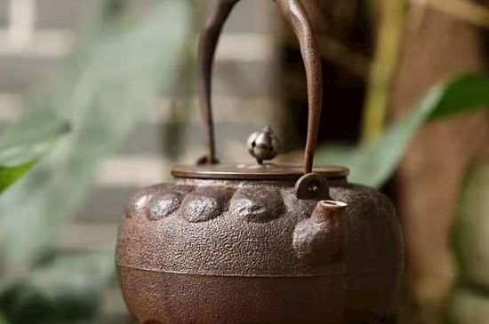 老鐵壺煮茶的害處，鐵壺為什么不能煮茶？