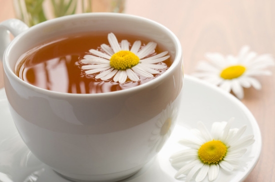 經(jīng)常菊花泡水好嗎，喝菊花茶有什么好處？
