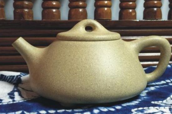 本山綠泥怎么分辨真假，真正的本山綠泥紫砂壺怎么鑒別？