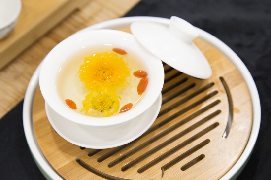 菊花茶天天喝行嗎，每天喝菊花泡茶喝好嗎？