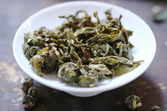 茉莉龍珠泡開后為什么都是梗，茉莉龍珠泡開后什么樣？