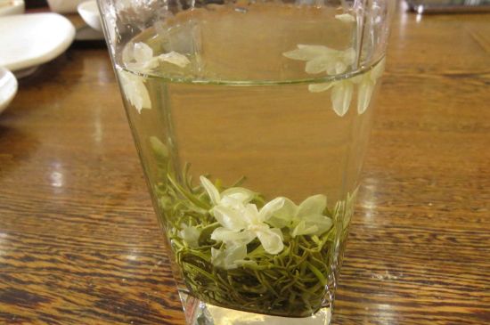 茉莉龍珠可以和什么一起泡茶，茉莉龍珠茶能加蜂蜜嗎？