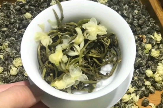 茉莉香珠跟龍珠有什么區(qū)別嗎，茉莉龍珠和茉莉香珠那個(gè)好？