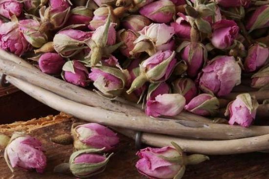 玫瑰花茶是應(yīng)該煮還是蒸，玫瑰花茶是不是煮一下效果更好？