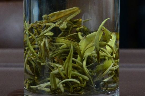 茉莉龍珠什么季節(jié)喝，夏天適合喝茉莉龍珠茶