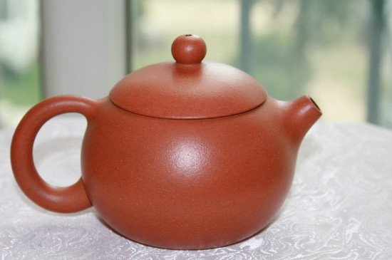 朱泥壺適合泡紅茶嗎，紅茶適合泡紫泥還是朱泥壺