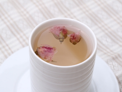 干玫瑰花泡前需要洗嗎，泡玫瑰花需要洗一下嗎？