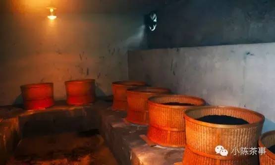 怎樣炭焙巖茶？揭秘武夷巖茶的炭焙技藝
