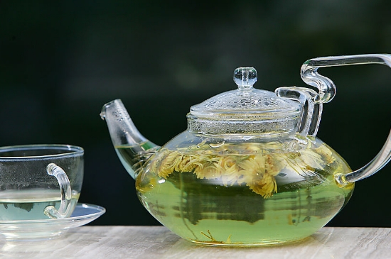 菊花茶天天喝行嗎，每天喝菊花泡茶喝好嗎？