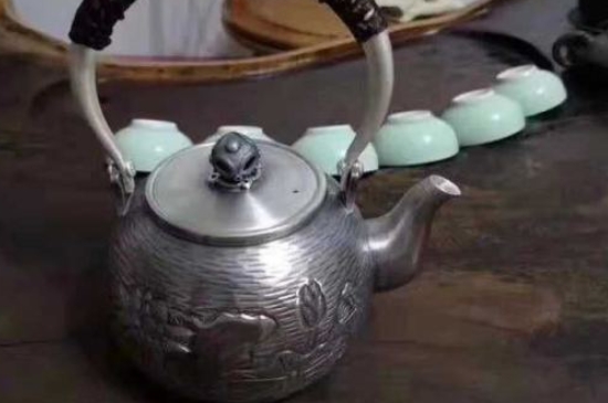 常見的七大材質(zhì)的茶具優(yōu)缺點，用什么材質(zhì)的茶具泡茶最好？