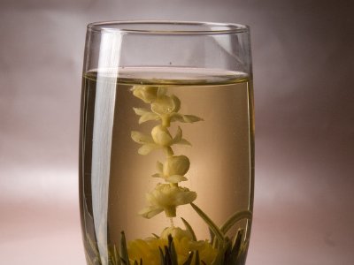 女孩喝茉莉茶的好處，茉莉花茶女生喝好嗎？