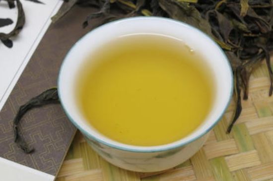 烏崠鴨屎香屬于哪類茶，鳳凰鴨屎香是紅茶還是綠茶？