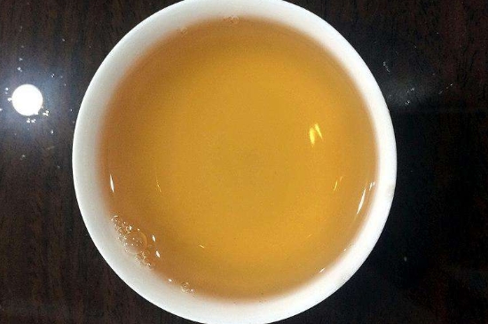 白茶三年為藥七年為寶的原理，為什么說一年茶三年藥七年寶？
