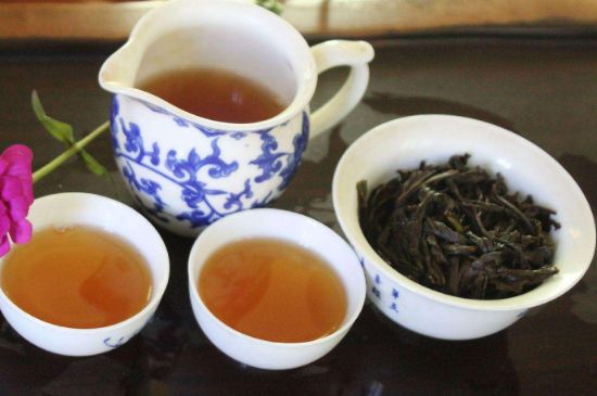 大紅袍四大品種有哪些，大紅袍的種類(lèi)和著名品種特點(diǎn)介紹