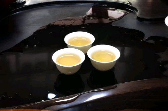 蜜蘭香好還是鴨屎香好，鳳凰單叢茶蜜蘭香和鴨屎香特點(diǎn)有哪些？