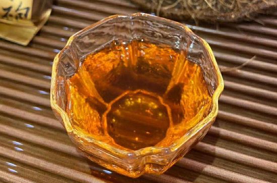 武夷巖茶大紅袍，喝起來是什么味道？
