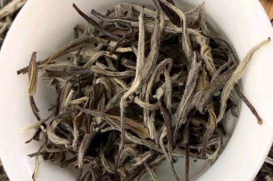 三年白茶賽砒霜，這是真的嗎？