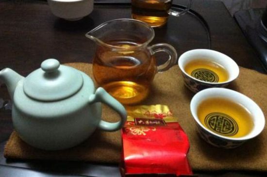 肉桂茶和大紅袍哪個貴，武夷山肉桂與大紅袍的價格比較