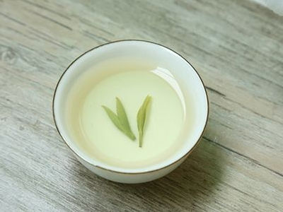 竹葉青茶怎么樣，檔次較高味道略苦價格比較貴