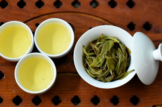 烏崠鴨屎香屬于哪類茶，鳳凰鴨屎香是紅茶還是綠茶？