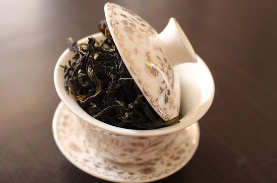 烏崠鴨屎香屬于哪類茶，鳳凰鴨屎香是紅茶還是綠茶？