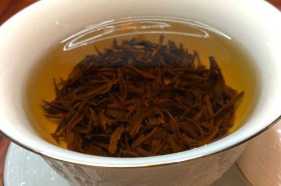 女人晚上喝紅茶好嗎，女人紅茶啥時(shí)候喝最好？