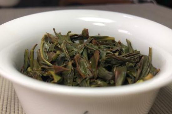 蜜蘭香和鴨屎香區(qū)別，鳳凰單樅鴨屎香vs蜜蘭香圖片對比