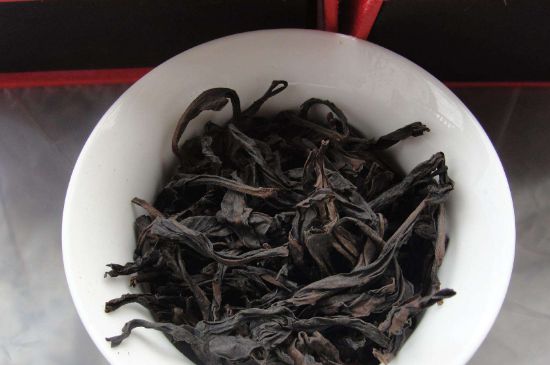 大紅袍四大品種有哪些，大紅袍的種類(lèi)和著名品種特點(diǎn)介紹
