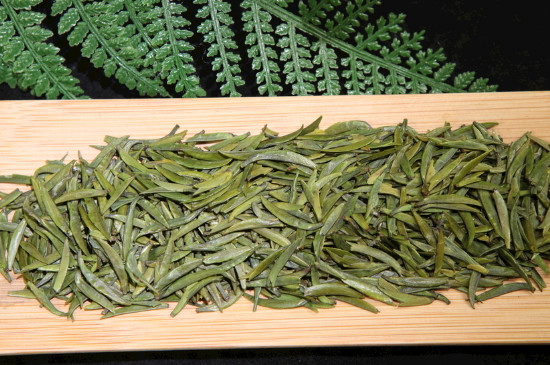 竹葉青茶泡不立起來怎么回事，竹葉青茶怎么泡立起來