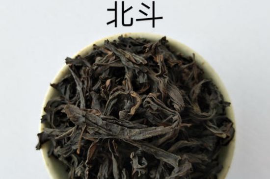 大紅袍四大品種有哪些，大紅袍的種類(lèi)和著名品種特點(diǎn)介紹